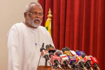 சட்ட விரோத மீன்பிடிக்கு தீர்வு: டக்ளஸ் வழங்கிய ஆலோசனை