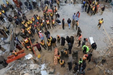 பாகிஸ்தான் மசூதியில் குண்டு வெடிப்பு - பலி எண்ணிக்கை 83 ஆக உயர்வு..!