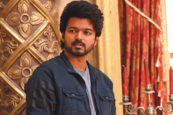 விஜய்யின் ஹிட் படத்திற்காக அவரது மகனின் வித்தியாசமான வாழ்த்து- இதுவரை வெளிவராத தகவல் | Jason Vijay Different Wishes For His Father Vijay