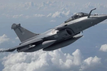 அதிநவீன அணு குண்டு வீச்சு விமானத்தை அறிமுகப்படுத்திய அமெரிக்கா