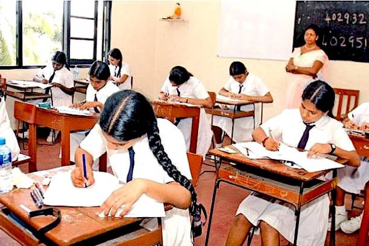 வடக்கு ஆசிரியர் இடமாற்றத்தில் ஆளுநரின் முறைகேடு : ஐனாதிபதி, பிரதமருக்கு பறந்த கடிதம் | Governor S Misconduct In Np Teacher Transfers வடக்கு ஆசிரியர் இடமாற்றத்தில் ஆளுநரின் முறைகேடு : ஐனாதிபதி, பிரதமருக்கு பறந்த கடிதம் | Governor S Misconduct In Np Teacher Transfers