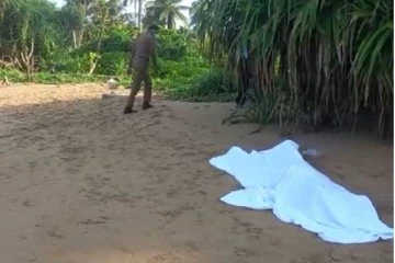 ஆயுதத்தால் தாக்கப்பட்ட ஆண் சடலம் ஒன்று மீட்பு