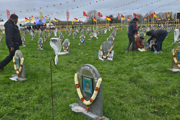 வரலாற்றில் முதன்முறையாக தமிழீழ விடுதலை புலிகளின் தலைவருக்கும் அஞ்சலி | Tribute To The Leader Of The Ltte With The Heroes