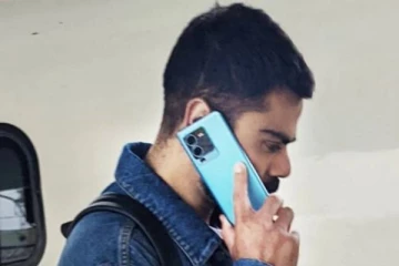 புது செல்போனை தொலைத்த விராட் கோலி! அவரை மேலும் கடுப்பேத்திய ஒரு பதிவு