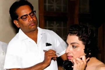 எம்ஜிஆருக்கு மேக்கப் போடும் இவர் யார் தெரியுமா?... இந்த பிரபலத்தின் தந்தை தானா...