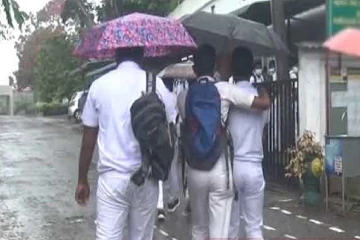 சீரற்ற காலநிலை; 38 பாடசாலைகக்கு பூட்டு!