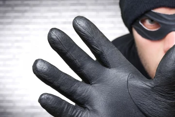 இலங்கையில் இப்படியொரு திருடன்........! வியப்பில் நாட்டு மக்கள்