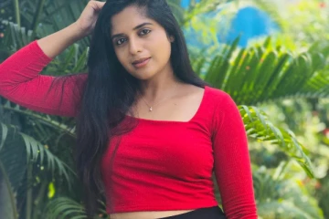 விஜய் டிவி தனம் சீரியல் நடிகை சத்யா தேவராஜன் அழகிய போட்டோஷூட்