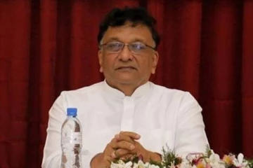 இவர்களை நிச்சயம் பிரதமர் ஆக்கமாட்டோம் - லக்ஸ்மன் கிரியெல்ல