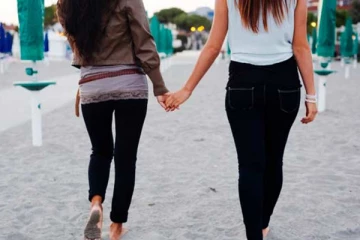 அவளிடம் பேசாதே..தோழியிடம் கூறிய தன்பாலின ஈர்ப்பாளர் பெண்..பின்னர் நடந்த சம்பவம்