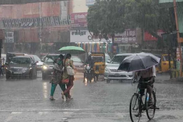 காற்றழுத்த தாழ்வு பகுதியால் தமிழகத்தில் 4 நாட்களுக்கு கன மழை நீடிக்கும் - வானிலை மையம்