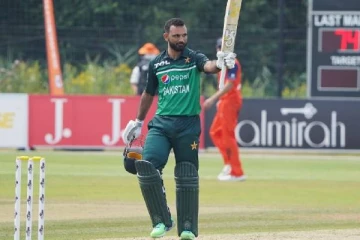 நெதர்லாந்தை புரட்டியெடுத்த வீரர்.. அபார சதம் விளாசல்