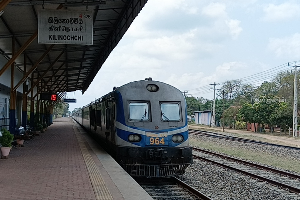 வடக்கு மாகாணத்தில் தொடருந்து சேவை மீண்டும் மக்கள் பாவனைக்கு.. | Northern Provincial Railway Service