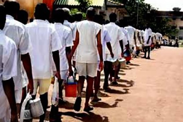 கைதிகளால் நிரம்பி வழியும் இலங்கை சிறைச்சாலைகள் | 33 095 Prisoners Detained In Sri Lankan Prisons