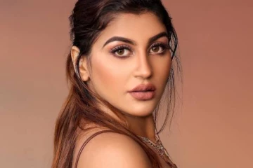 இந்த இடத்தையும் விடலையா? கம்பல் போடும் வீடியோவை வெளியிட்ட யாஷிகா