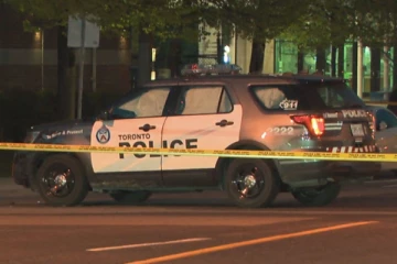 மோட்டார் சைக்கிளுடன் மோதிய பொலிஸ் வாகனம்: மருத்துவமனையில் இருவர்