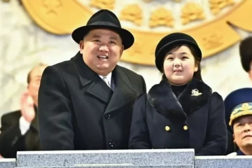 வடகொரிய ஜனாதிபதியுடன் கூடவே காணப்படும் ஒரு புதிய பெண்: அவர் யார் தெரியுமா?