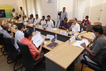 காட்டுச் சட்டங்களால் நாட்டை ஆள முடியாது: சஜித் சுட்டிக்காட்டு(Photo)