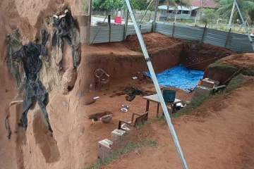 கொக்குத்தொடுவாய் மனிதப்புதைகுழி அகழ்வுப்பொருட்களுக்கு பலத்த பாதுகாப்பு(Photos)