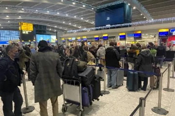 விடுமுறைக் கொண்டாட்டங்கள் உயிருக்கு உலை வைக்கும்: Omicron தொடர்பில் எச்சரிக்கும் WHO