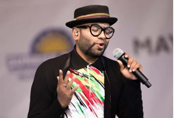 சூப்பர் சிங்கர் நடுவரை கடுமையாக திட்டித் தீர்த்த ரசிகர் - ஒரே வரியில் பேசி முடித்த பென்னி தயாள்!