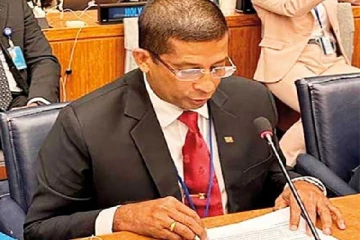 சுரேஸ் சலே கைது ; உயிர்த்த ஞாயிறு தாக்குதல்களுக்காக நடத்தப்படும் நாடகம் ; குமுறும் எதிர்கட்சிகள்