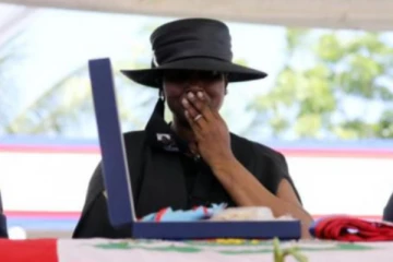 நான் இறந்துவிட்டதாக அவர்கள் நினைத்தனர்: ஹைதி அதிபர்  மனைவி கண்ணீர் பேட்டி