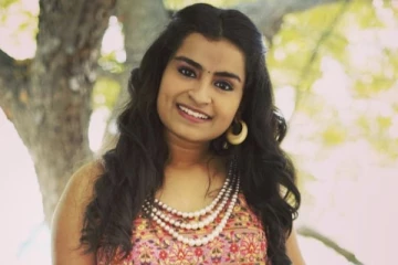 தனது தந்தையுடன் இணைந்து சிறு வயதில் பாட்டுப்பாடும் சிவாங்கி - இதோ அந்த வீடியோ