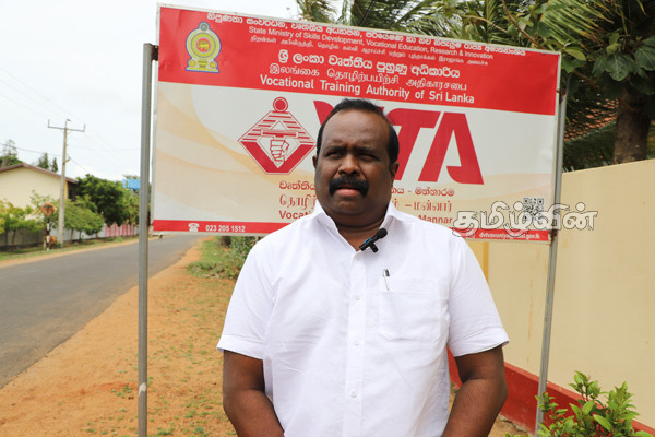 மன்னாரிலிருந்து அம்பாந்தோட்டைக்கு கொண்டு செல்ல முயற்சித்த தொழிற்பயிற்சி உபகரணங்கள்: செல்வம் அடைக்கலநாதனால் தடுத்து நிறுத்தம் | Mannar Vocational Traing Authority Adaikalanathan
