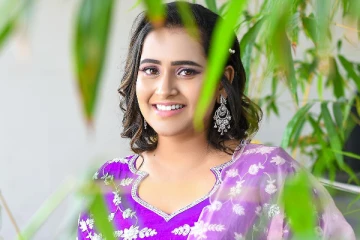 விஜய் டிவி ஜாக்குலினுக்கு இவ்ளோ தைரியமா: போட்டோ பார்த்து நெட்டிசன்கள் ஷாக்