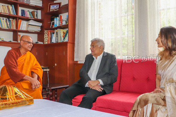 லண்டன் பௌத்த விகாரையில் ரணில் வழிபாடு | Presidential Worship At London Buddhist Temple