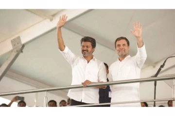 காங்கிரஸிற்கு எந்த இலாகாவை தரப்போகிறார் விஜய்? தீவிர ஆலோசனை