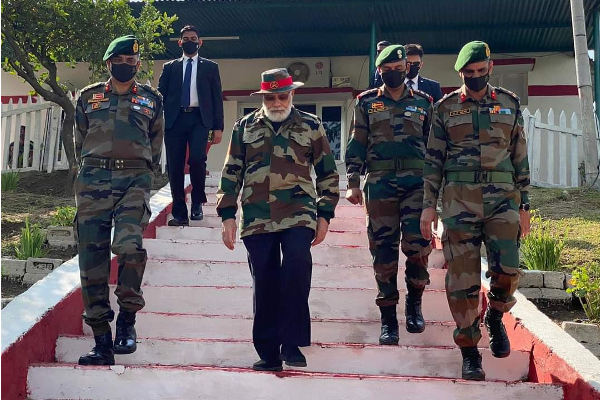 உங்களால் தான் மக்கள் நிம்மதியாக தூங்குகின்றனர் - ராணுவ வீரர்கள் மத்தியில் பிரதமர் மோடி பேச்சு | Modi Celebrating Diwali With The Jawans