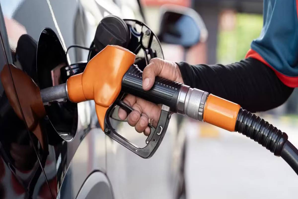 எரிபொருள் விநியோகத்தை முடக்குவதே அநுரவின் நோக்கம்..! விமல் வீரவன்ச காட்டம் | Wimal Weerawansa Statement On Fuel Price Increase