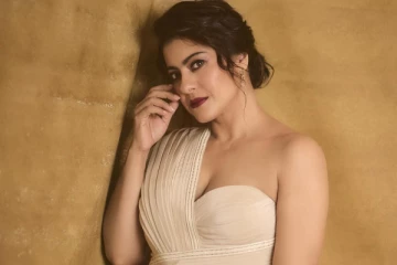 நடிகை கஜோலா இப்படி.. 51 வயதில் செம ஹாட் போட்டோஷூட்