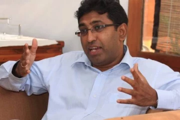 நோயாளர் காவு வண்டி கொள்வனவு தொடர்பில் சந்தேகம் எழுந்துள்ளது - ஹர்ஷ டி சில்வா