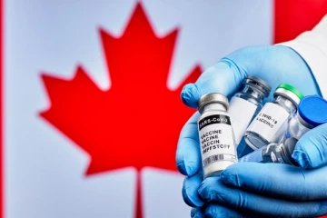 கொரோனா தடுப்பூசிகளை குப்பையில் கொட்டிய கனடா!