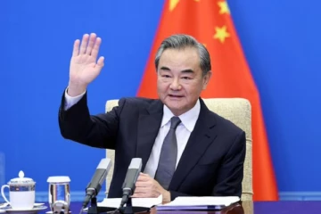 பிரதமர் முன்வைத்த விசேட கோரிக்கைக்கு சீன வெளியுறவுத்துறை அமைச்சர் சாதகமான பதில்