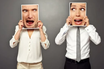 பெண்களே உங்களின் இந்த குணங்கள் ஆண்களை வெறுக்க வைக்குமாம்!