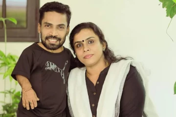 இரண்டாவது குழந்தையுடன் நடிகர் கின்னஸ் பக்ரு! வைரலாகும் குடும்ப போட்டோ