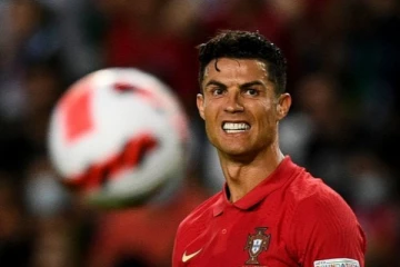 ரசிகர்களுக்கு அதிர்ச்சி கொடுத்த ரொனால்டோ! அணியில் இருந்து விலகுவதாக அறிவிப்பு