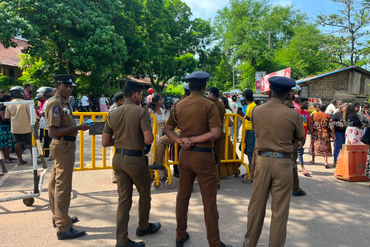 கடந்த 24 மணித்தியாலங்களுக்குள் வெடித்த மோதல்கள்! முக்கிய சிறைச்சாலைகளில் களமிறங்கிய புலனாய்வாளர்கள் | Series Of Prison Clashes Emergency Alert கடந்த 24 மணித்தியாலங்களுக்குள் வெடித்த மோதல்கள்! முக்கிய சிறைச்சாலைகளில் களமிறங்கிய புலனாய்வாளர்கள் | Series Of Prison Clashes Emergency Alert