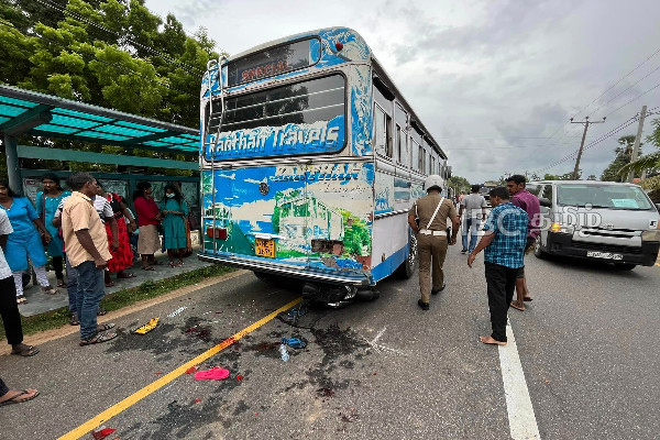 யாழ் - நுணாவிலில் விபத்து - இருவர் படுகாயம் (படங்கள்) | Accident Police Investigating Srilanka