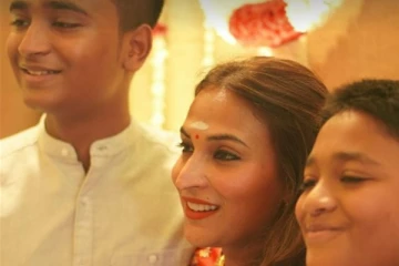 ஐஸ்வர்யா ரஜினி மகன்களை பார்த்து பெருமைப்படும் தருணம்.. போட்டோ வைரல்