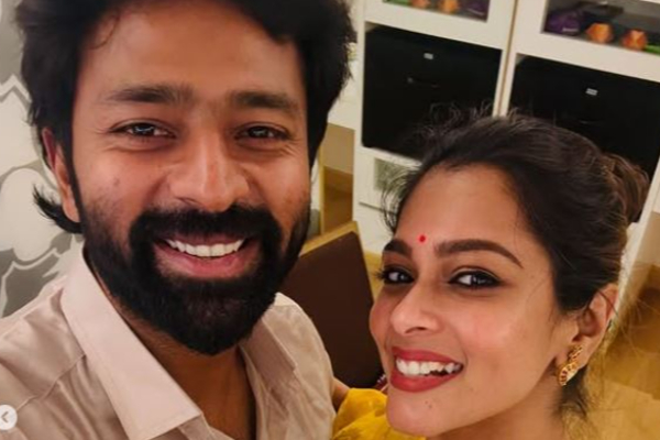பாக்கியராஜ் வீட்டில் விஷேசம்.. போஸ்ட் போட்டு மகனை வாழ்த்திய பூர்ணிமா | Poornima Bhagyaraj Wish Her Son Wedding Day