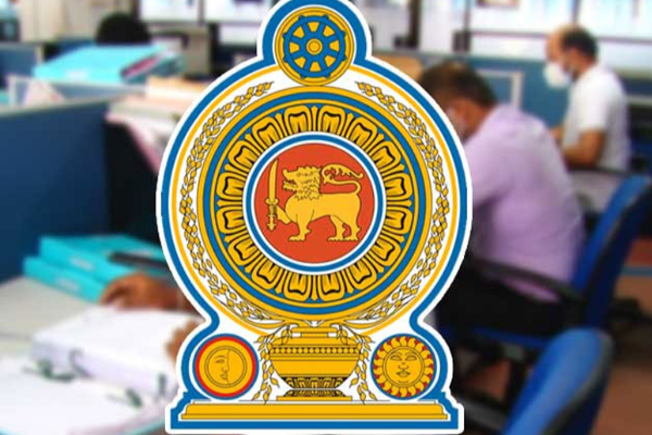 தமிழர் பிரதேசத்தில் உயர் அதிகாரிகளால் பழிவாங்கப்படும் பெண் அதிகாரி; நீதிகோரும் கணவர் | Gs Female Officer Faces Retaliation Mullaitivu