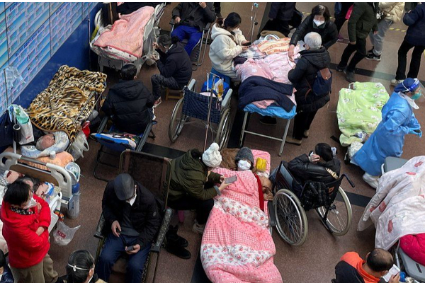 தலைவிரித்தாடும் கொரோனா: தற்கொலை செய்து கொள்ளும் மக்கள் - சோகத்தில் சீனா | China S Alternate Drugs Damages Liver And Kidney