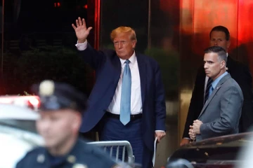 சர்ச்சையில் சிக்கிய டொனால்டு டிரம்ப்...! குளியலறையில் சிக்கிய இரகசிய ஆவண வழக்கில் அதிரடி தீர்ப்பு