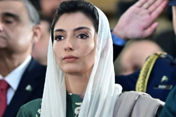 Pakistan President Asif Ali Zardari, Pakistan First Lady, Aseefa Bhutto Zardari, Pakistan First Lady Aseefa Bhutto, மனைவி இல்லை., மகளை நாட்டின் முதல் பெண்மணியாக அறிவித்த பாகிஸ்தான் ஜனாதிபதி