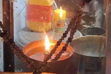 473 வருஷங்களா அணையாமல் எரியும் விளக்கு - எப்படி, எங்கே தெரியுமா?